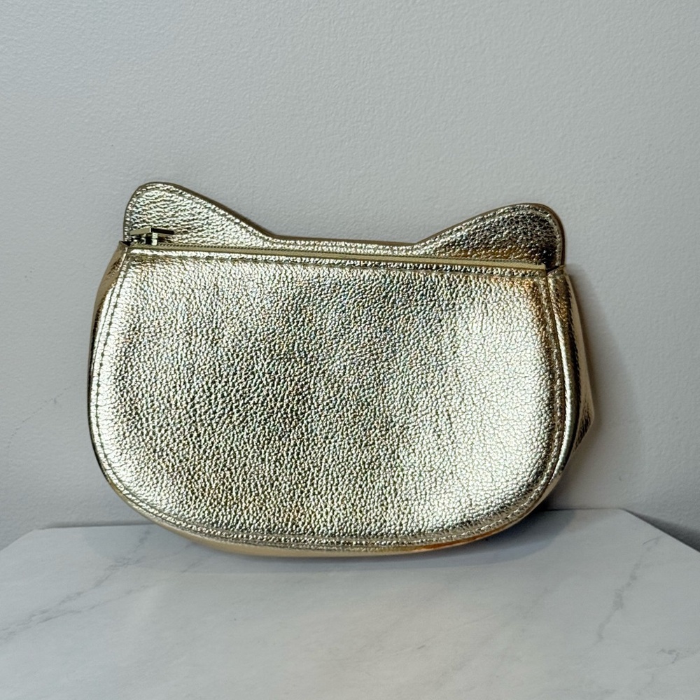 🔥NWOT Tarte Cat-Shaped Makeup Metallic Gold Bag🔥 - Picture 2 of 3